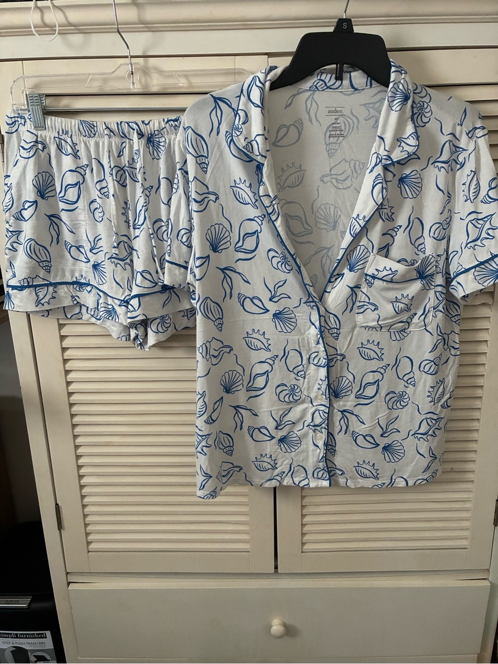 Auden White Short-Sleeve Button Pajama Set with Blue Shell Print